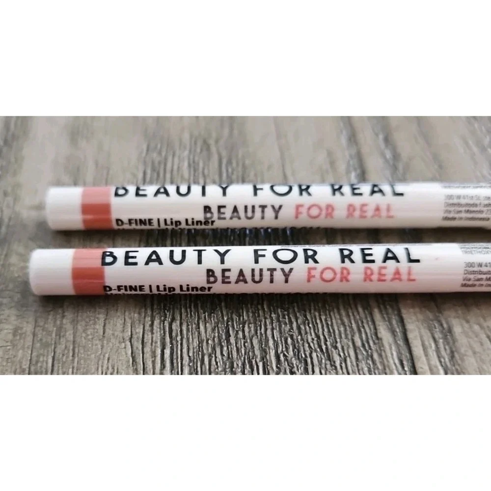 2X BEAUTY FOR REAL D-Fine Lip Liner In UNIVERSAL 0.011 OZ NWOB & Sealed - Picture 2 of 2